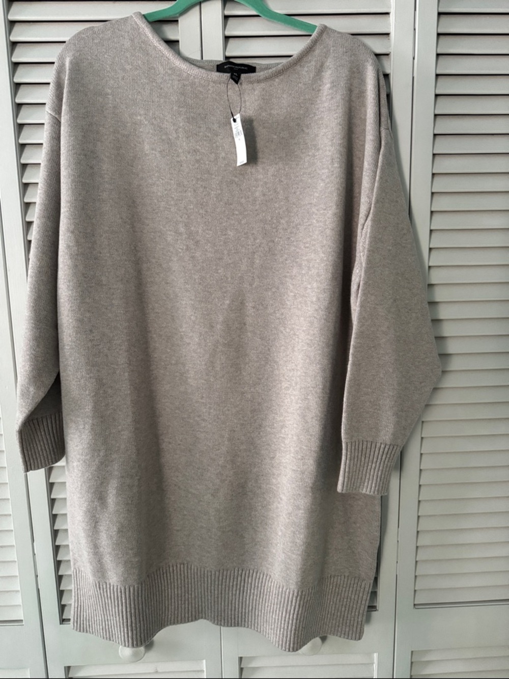 Banana Republic Neutral light grey Knit Sweater